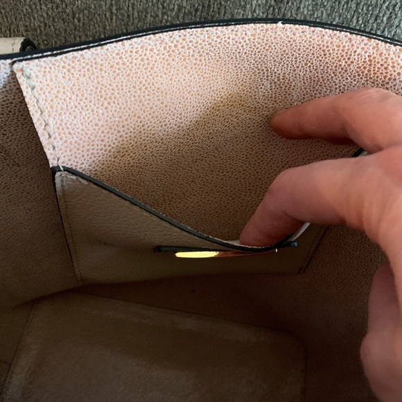 Authentic VALENTINO By Mario leather tote and flap wallet set - Picture 12 of 16